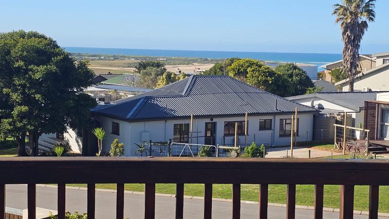 5 Bedroom Property for Sale in Stilbaai Wes Western Cape
